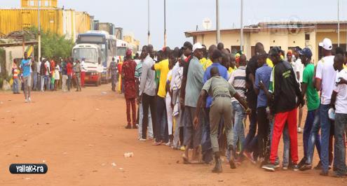 بالفيديو.. الأمن الجابوني يعتدي على الجماهير بالضرب